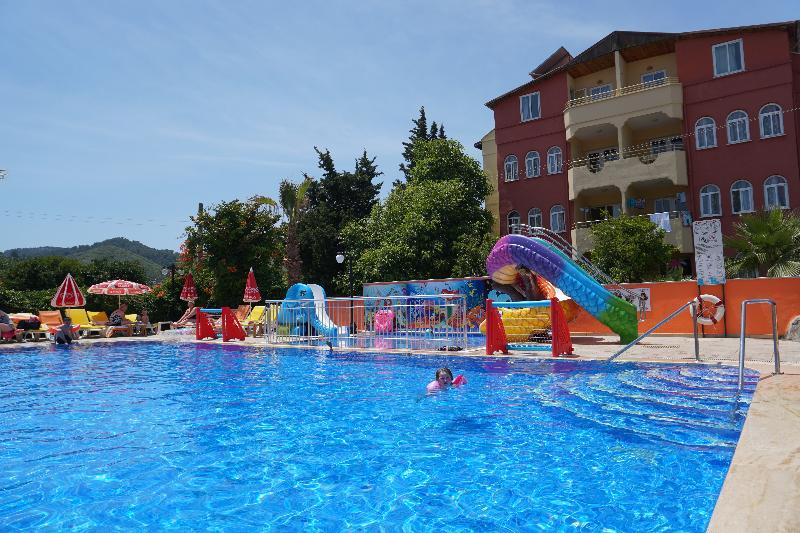 Sun Apartments Marmaris Buitenkant foto