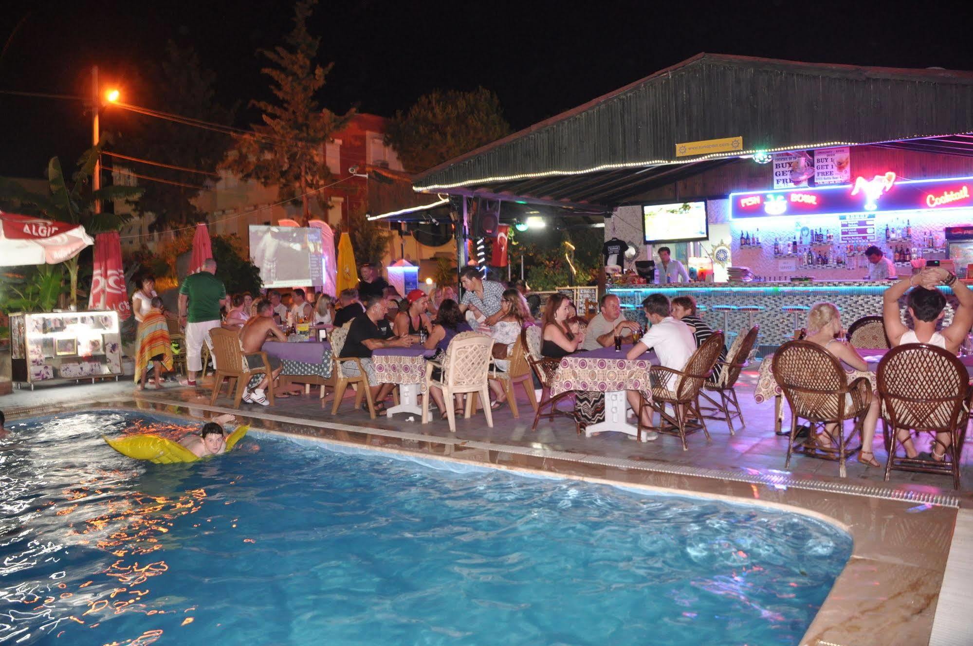 Sun Apartments Marmaris Buitenkant foto