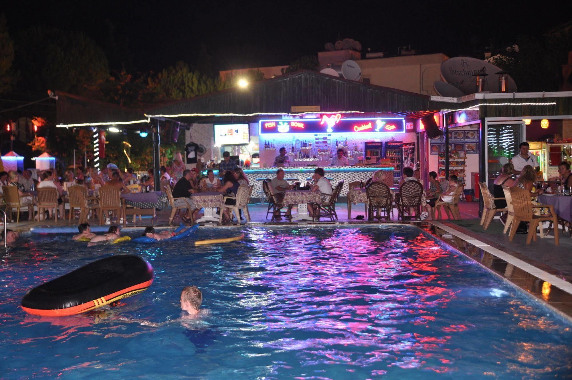 Sun Apartments Marmaris Buitenkant foto
